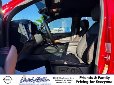 2024 GMC Canyon 4WD AT4