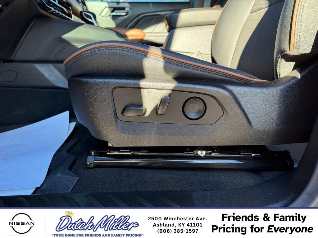 2024 GMC Canyon 4WD AT4