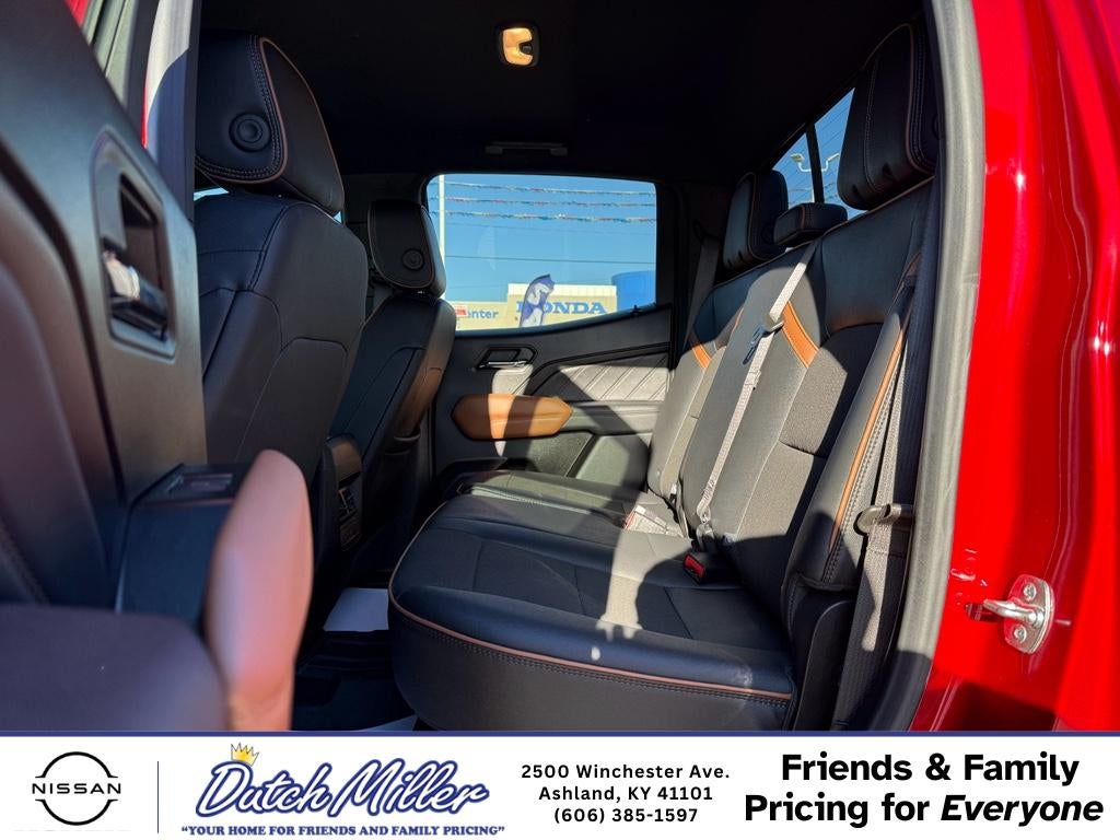 2024 GMC Canyon 4WD AT4