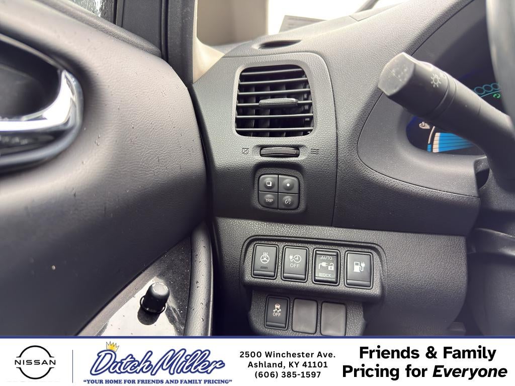 2015 Nissan LEAF SL
