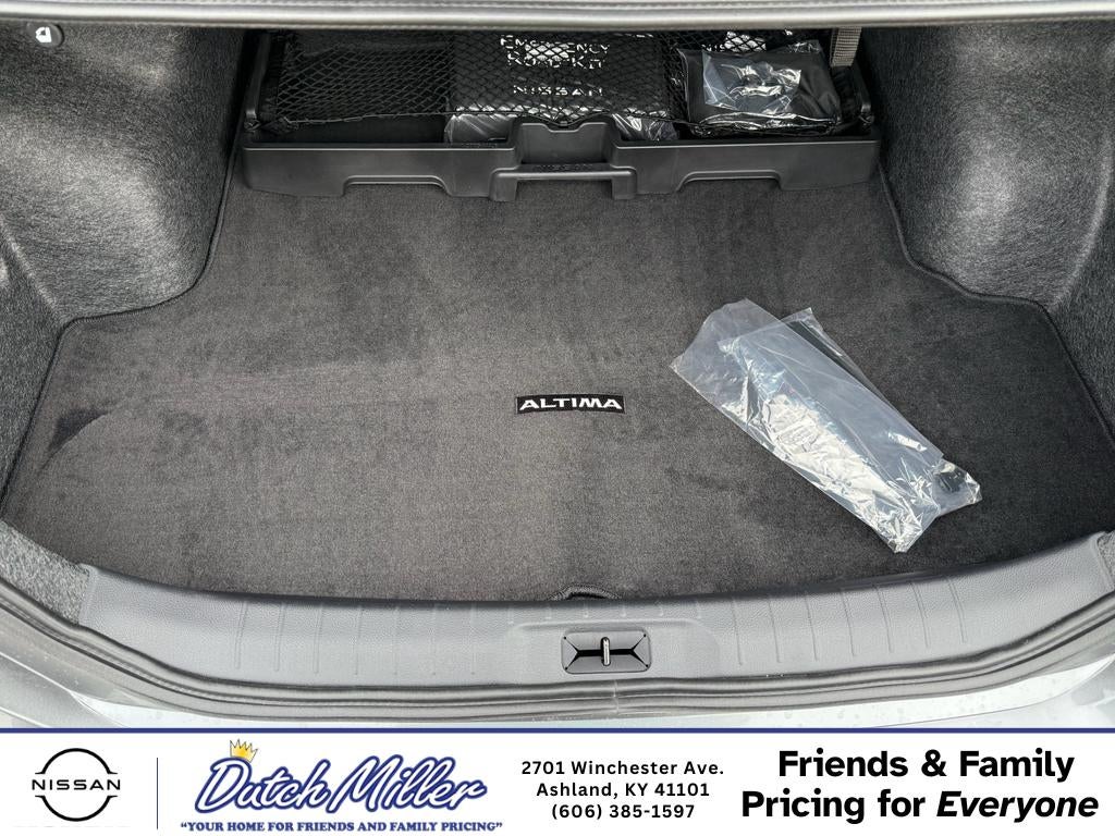 2026 Nissan Altima SR