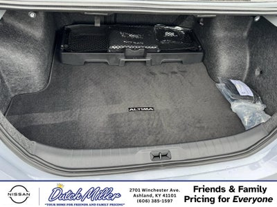 2026 Nissan Altima SR