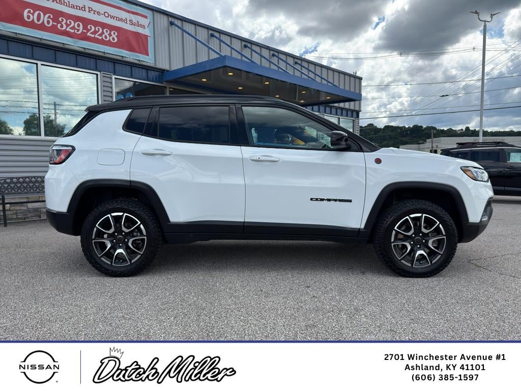 2025 Jeep Compass Trailhawk