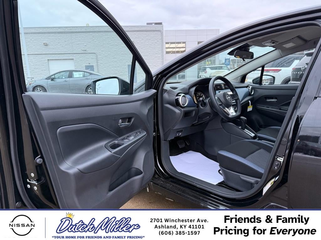 2025 Nissan Versa SV