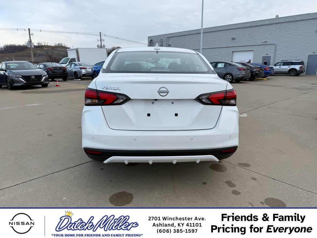 2025 Nissan Versa SV