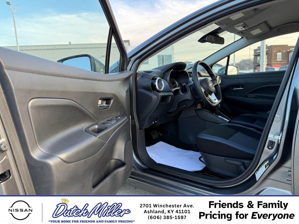 2025 Nissan Versa SV