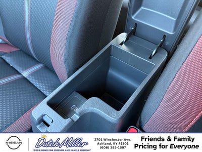 2025 Nissan Versa SR