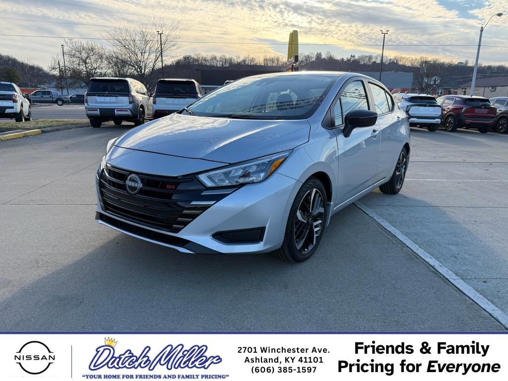 2025 Nissan Versa SR