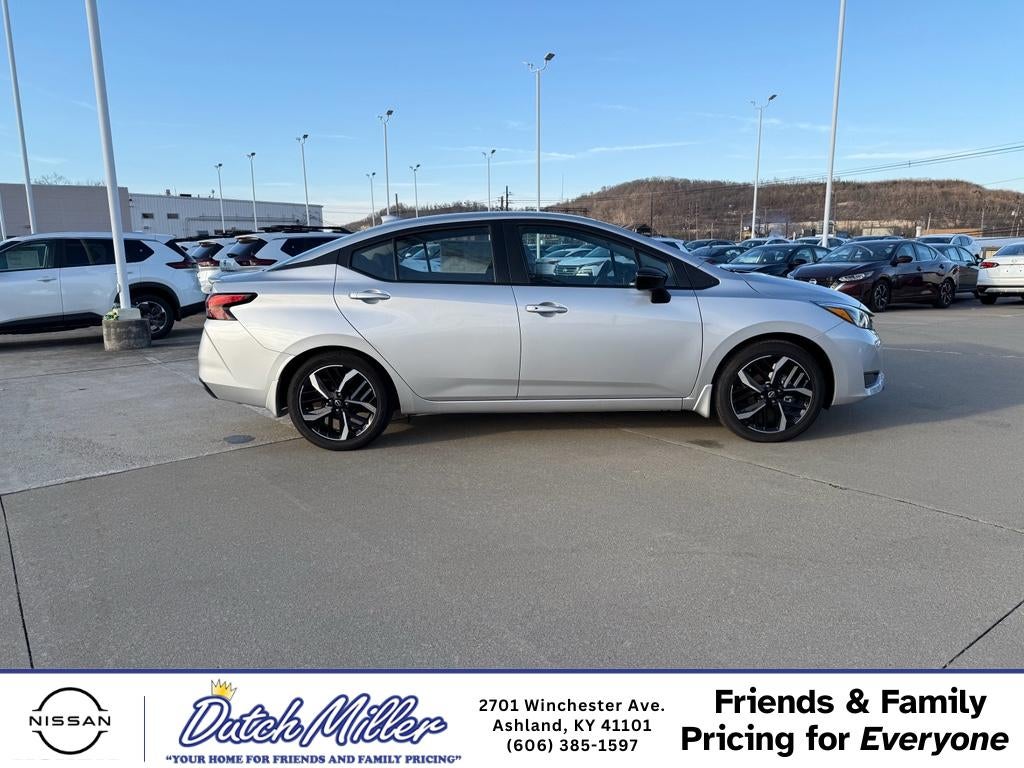 2025 Nissan Versa SR