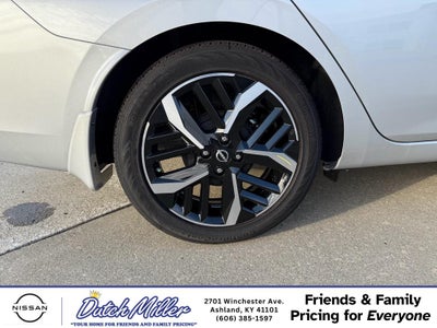 2025 Nissan Versa SR