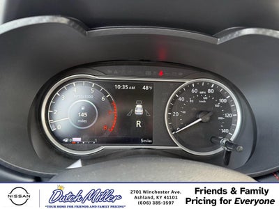 2025 Nissan Versa SR