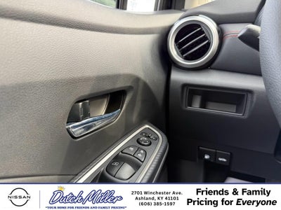 2025 Nissan Versa SR