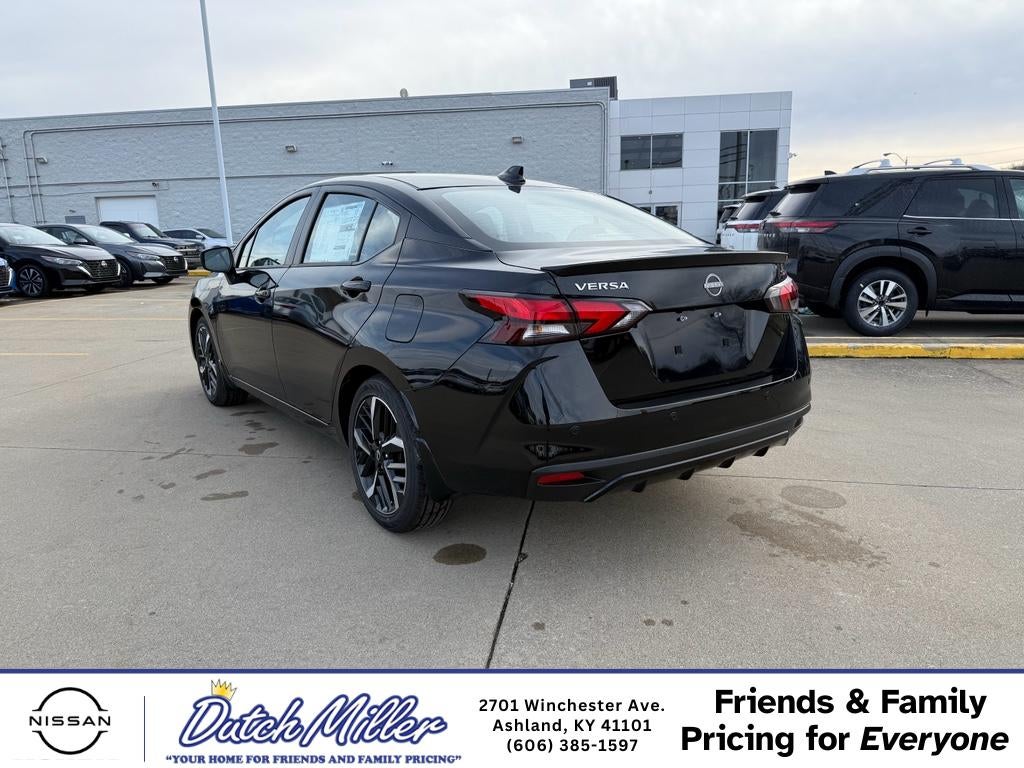 2025 Nissan Versa SR