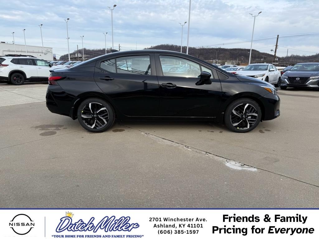 2025 Nissan Versa SR