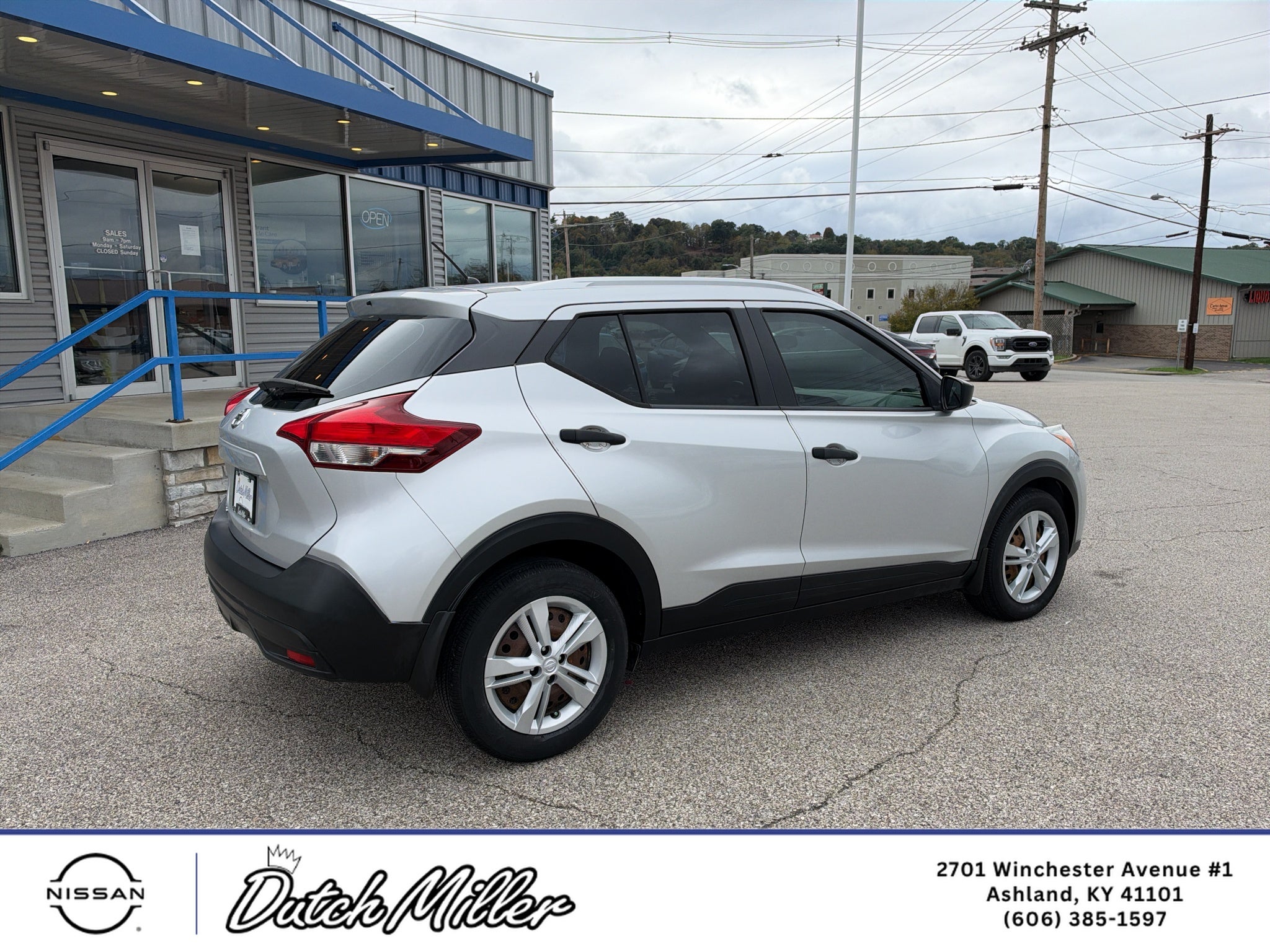 2019 Nissan Kicks S