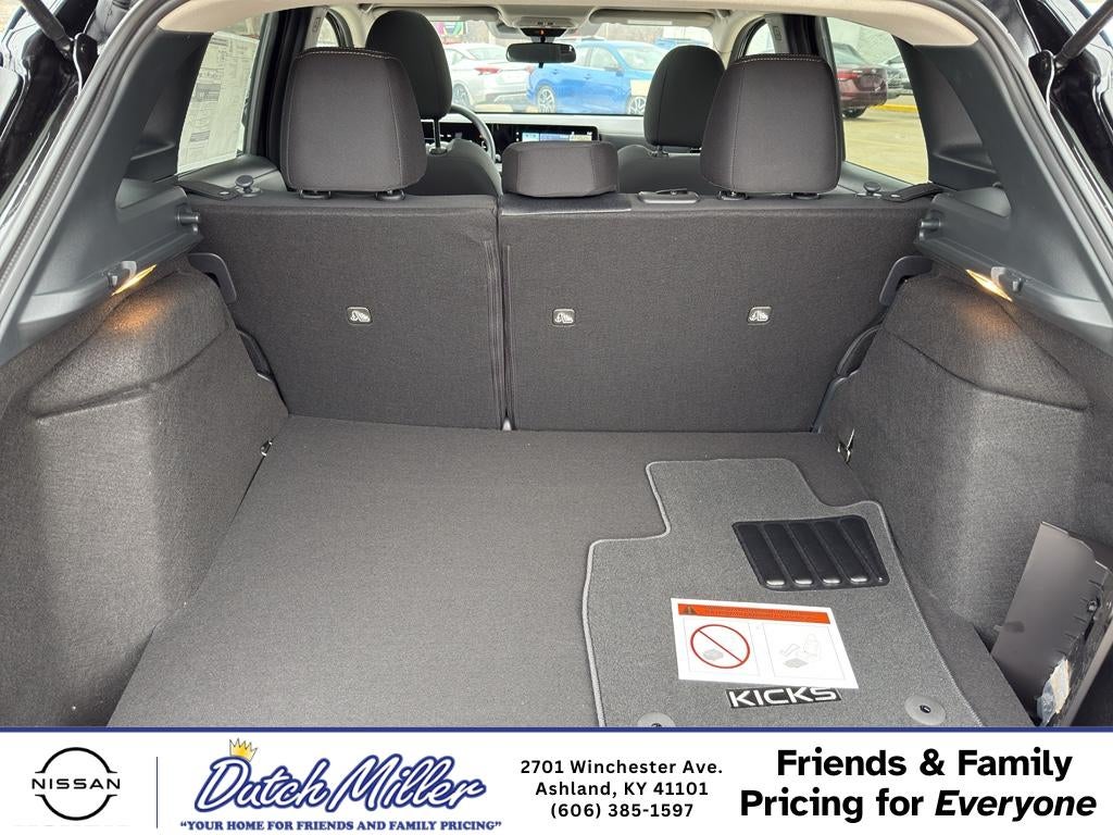 2025 Nissan Kicks SV