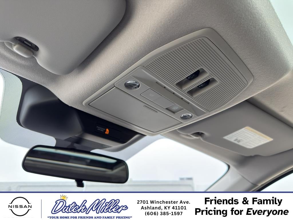 2025 Nissan Kicks SV