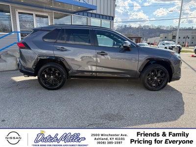 2022 Toyota RAV4 Hybrid SE