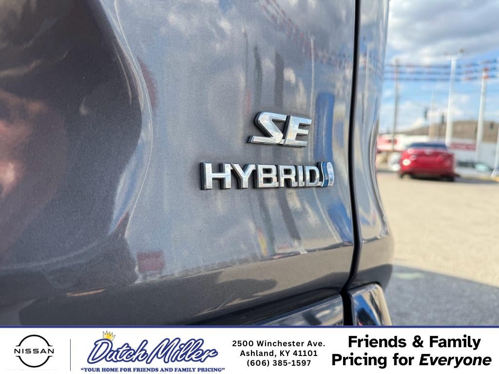 2022 Toyota RAV4 Hybrid SE