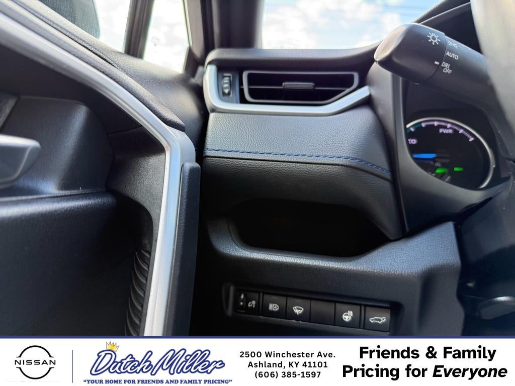 2022 Toyota RAV4 Hybrid SE