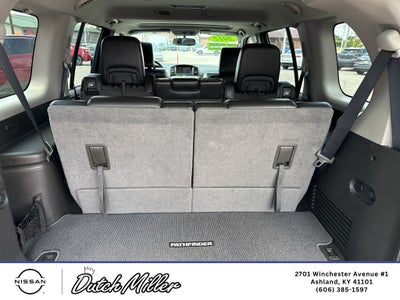 2012 Nissan Pathfinder LE