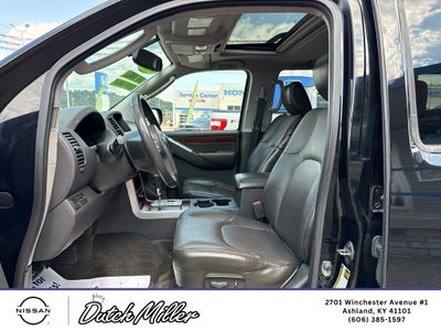 2012 Nissan Pathfinder LE