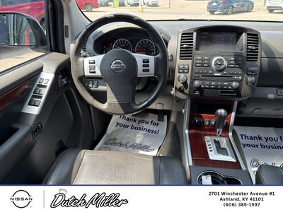 2012 Nissan Pathfinder LE