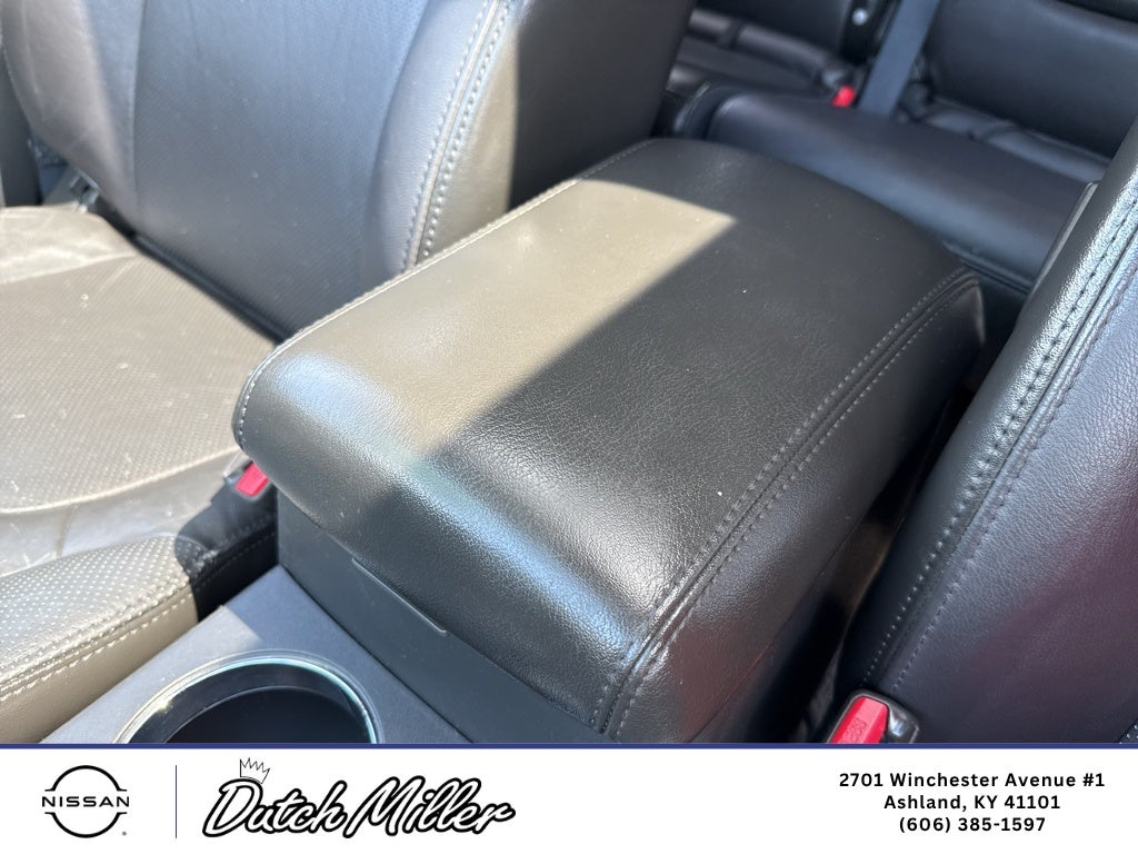 2012 Nissan Pathfinder LE
