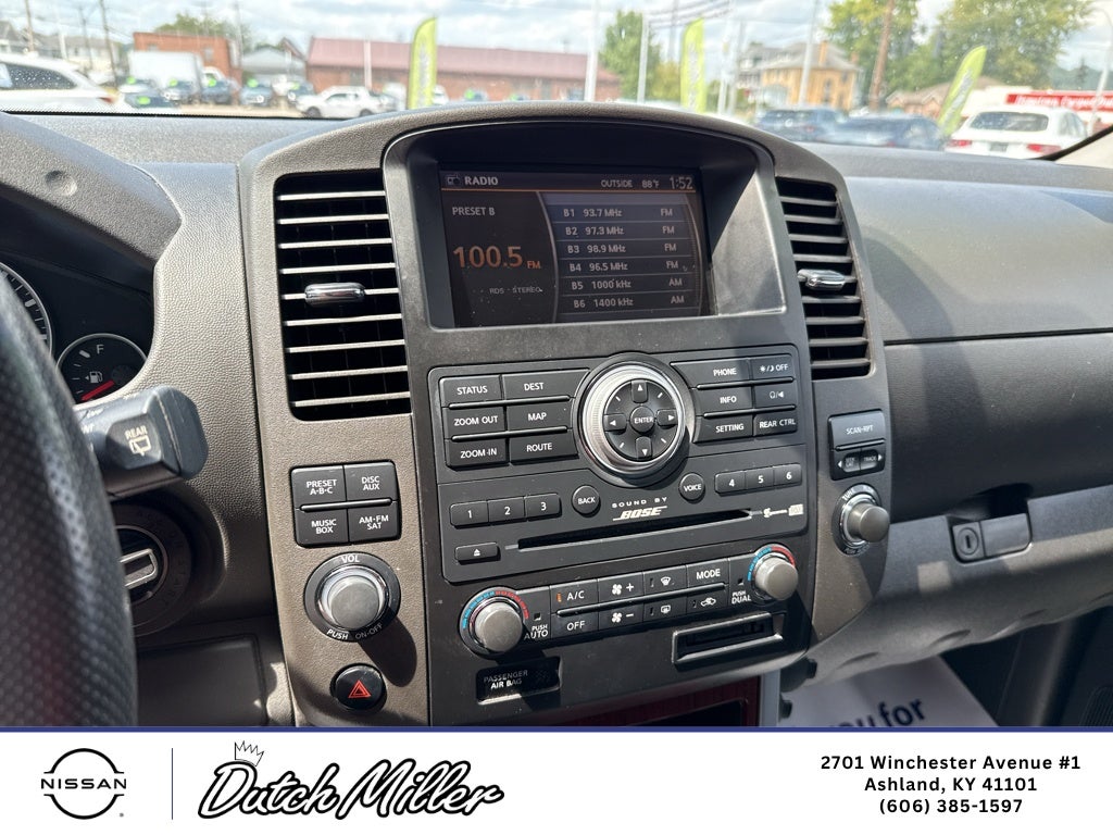 2012 Nissan Pathfinder LE