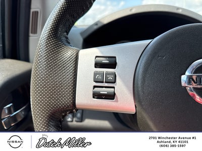 2012 Nissan Pathfinder LE