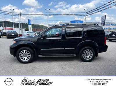 2012 Nissan Pathfinder LE