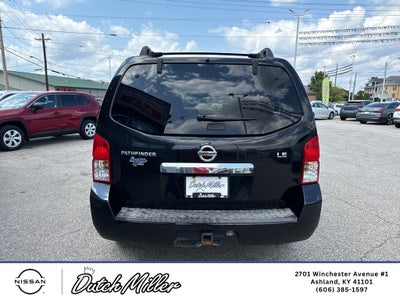 2012 Nissan Pathfinder LE