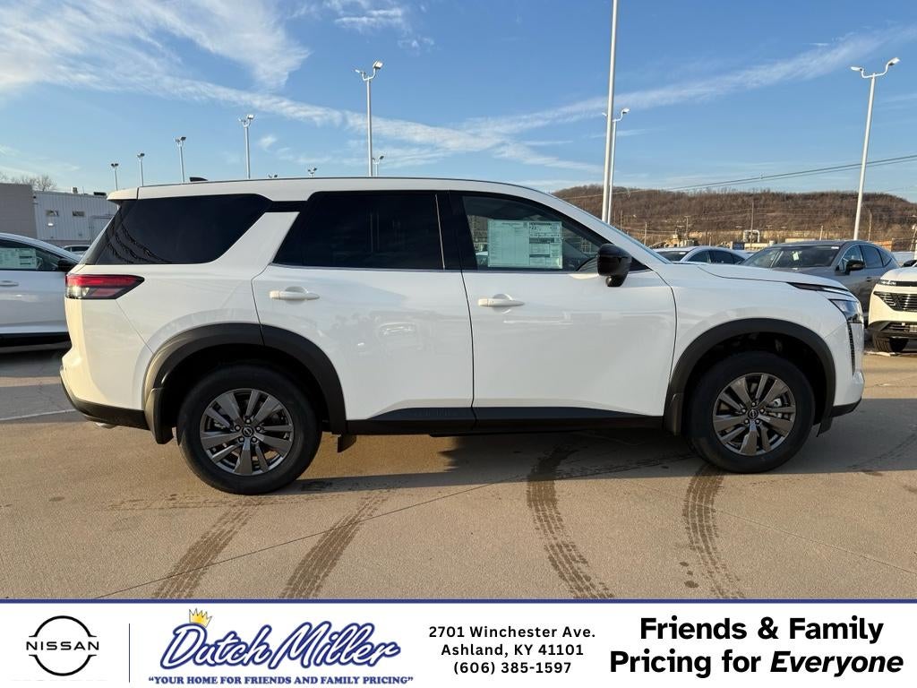 2026 Nissan Pathfinder S