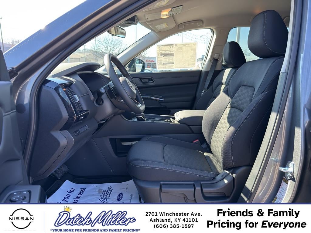 2026 Nissan Pathfinder S