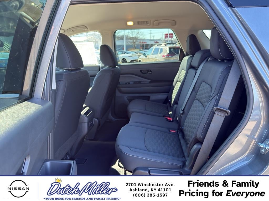 2026 Nissan Pathfinder S