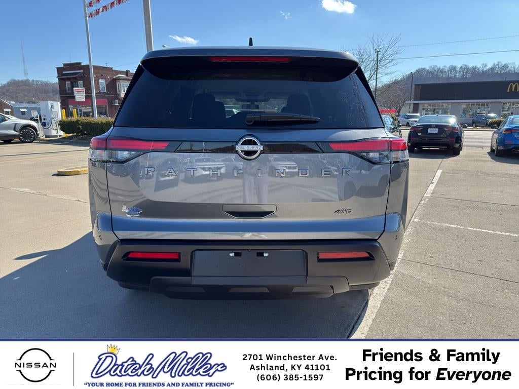 2026 Nissan Pathfinder S