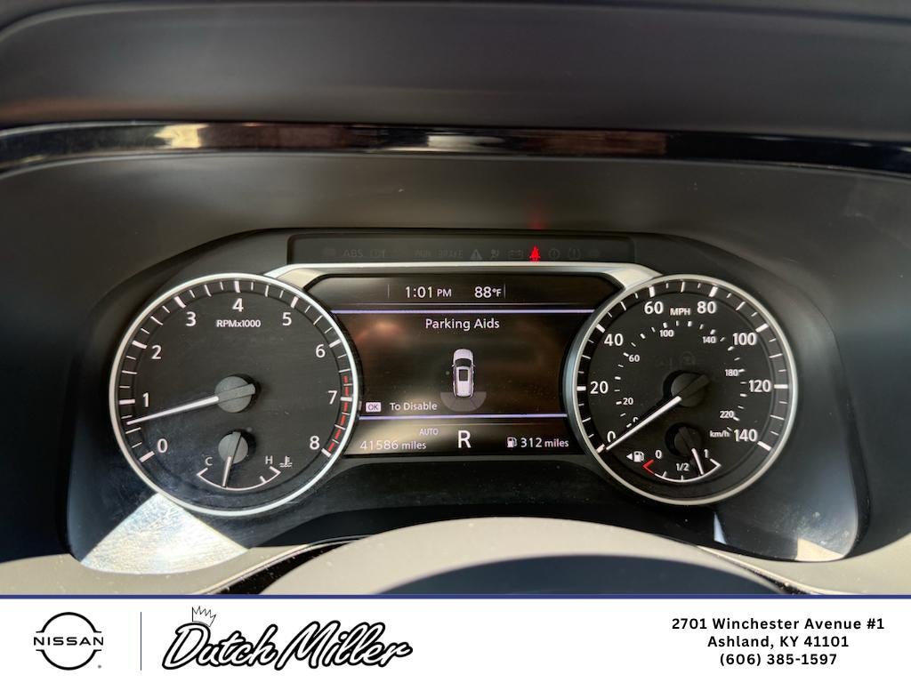 2025 Nissan Pathfinder SV