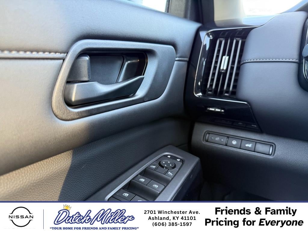 2026 Nissan Pathfinder SV