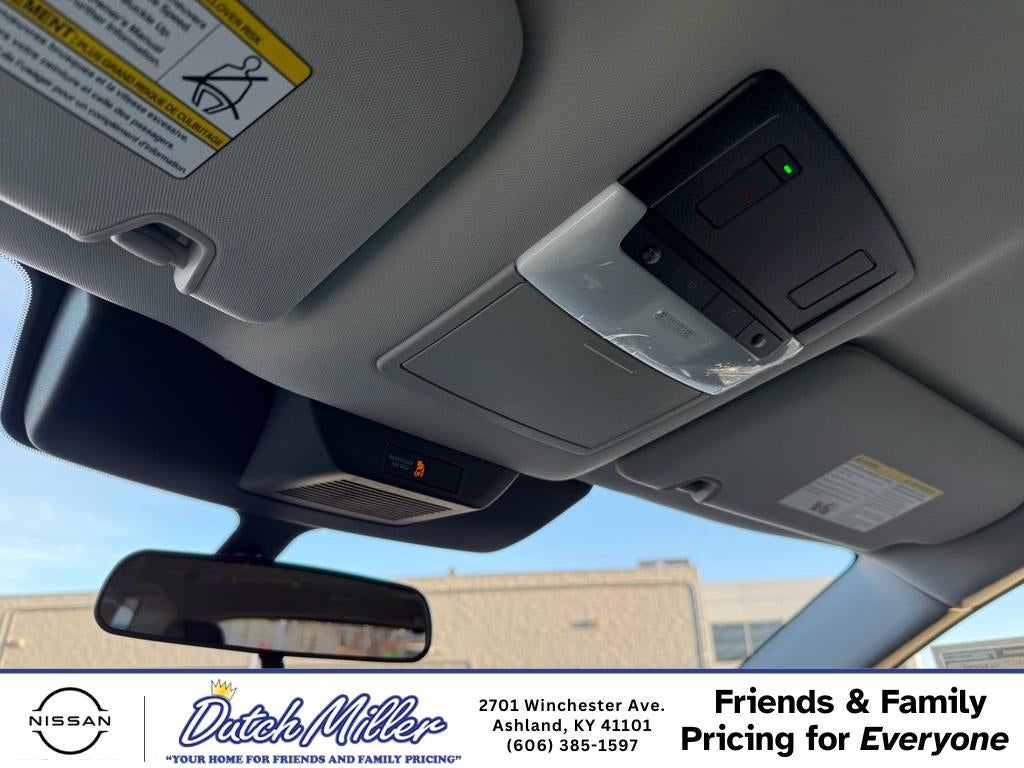 2026 Nissan Pathfinder SV