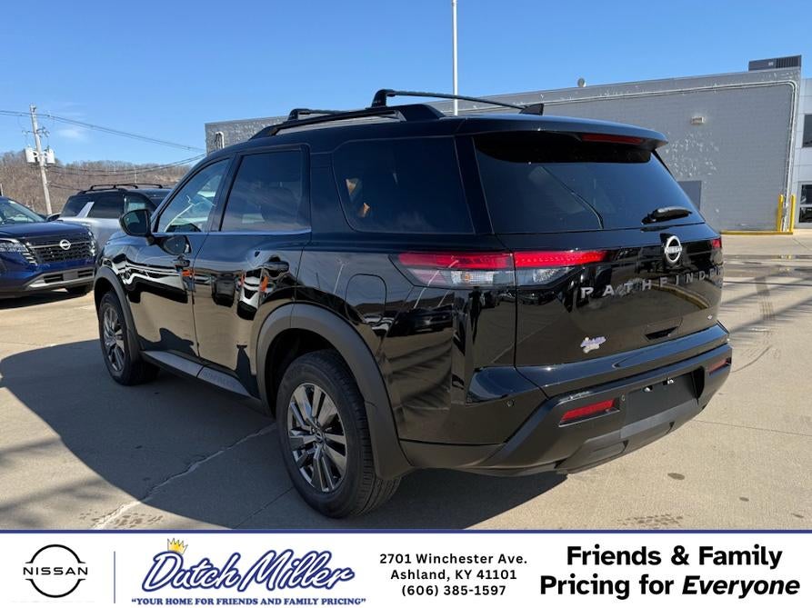 2026 Nissan Pathfinder SV