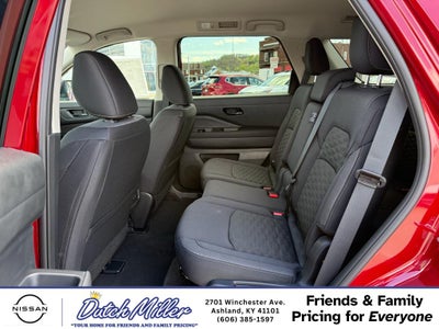 2026 Nissan Pathfinder SV