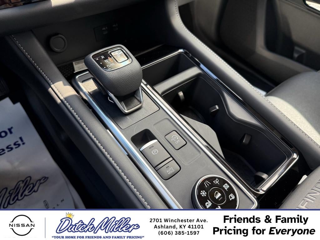 2026 Nissan Pathfinder SV