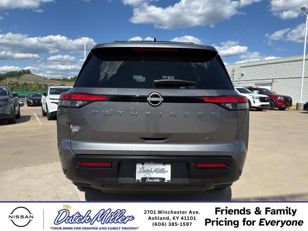 2026 Nissan Pathfinder SV