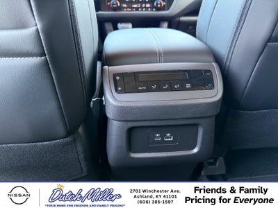 2025 Nissan Pathfinder SL