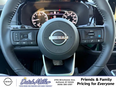 2025 Nissan Pathfinder SL