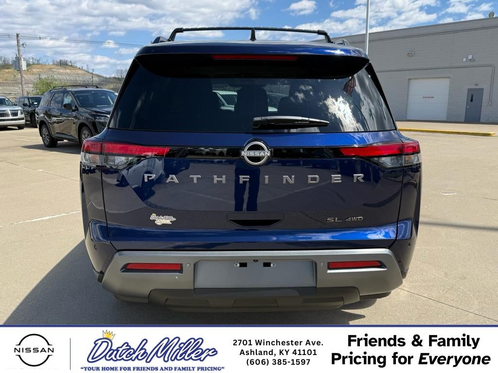 2026 Nissan Pathfinder SL