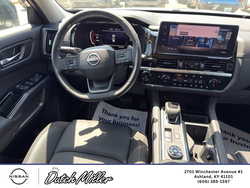 2026 Nissan Pathfinder SL