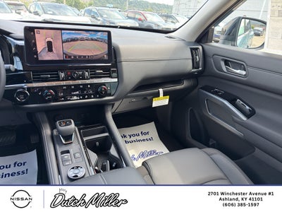 2026 Nissan Pathfinder SL