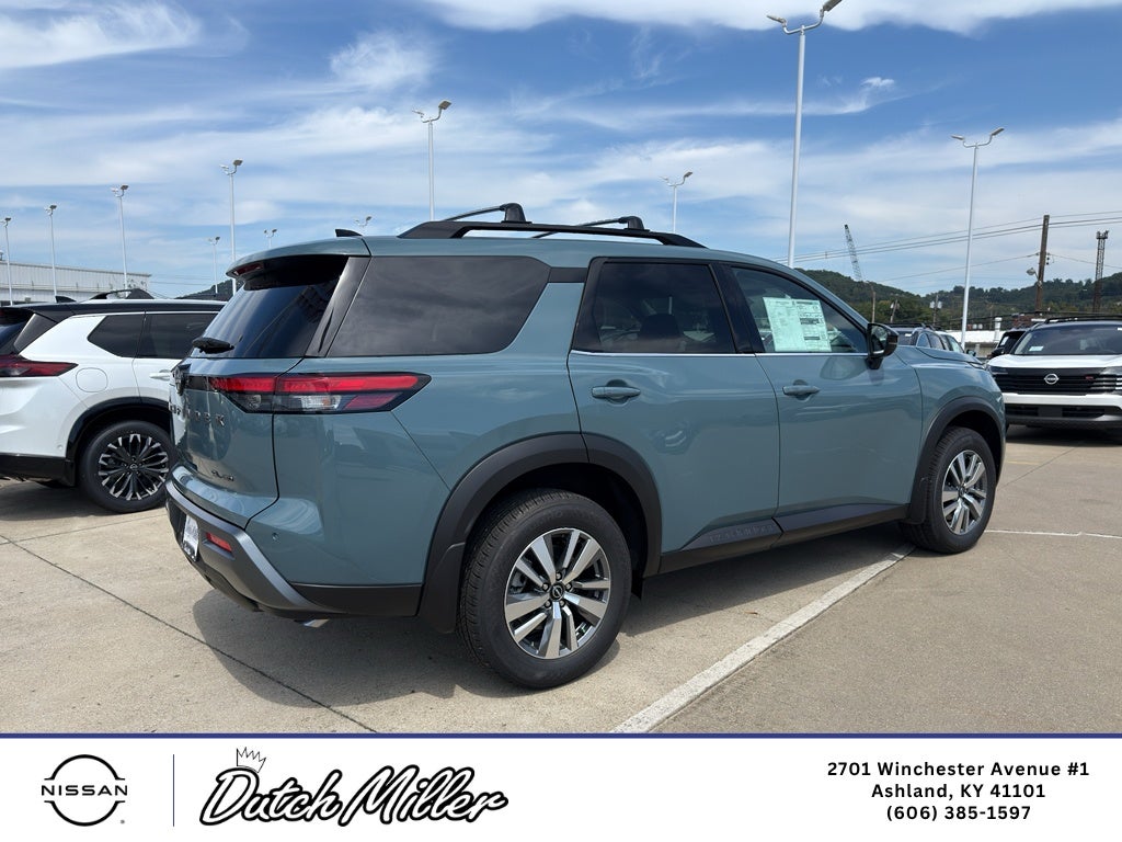 2026 Nissan Pathfinder SL