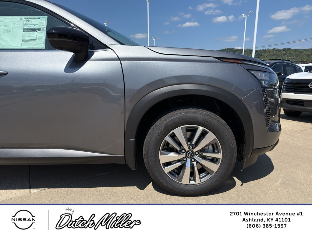 2026 Nissan Pathfinder SL